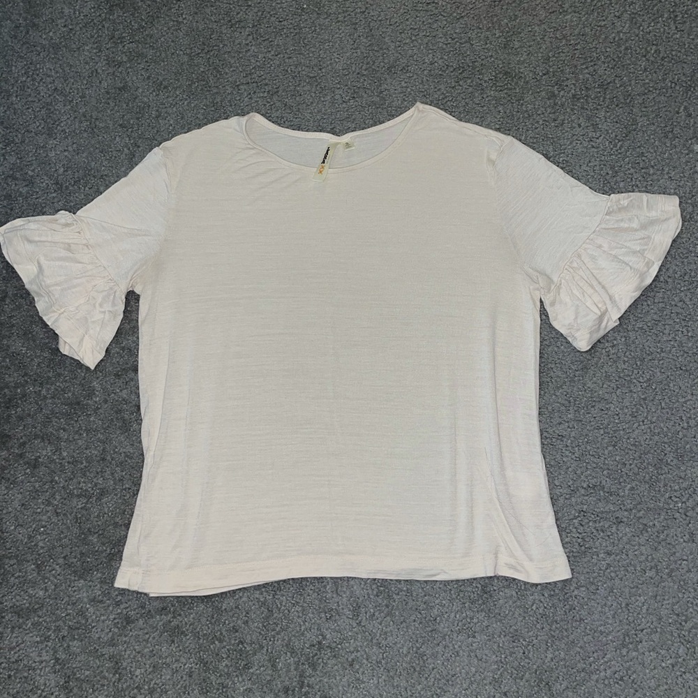 3/$30 Cream short sleeve top